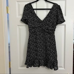 Forever 21 Black & White Floral dress